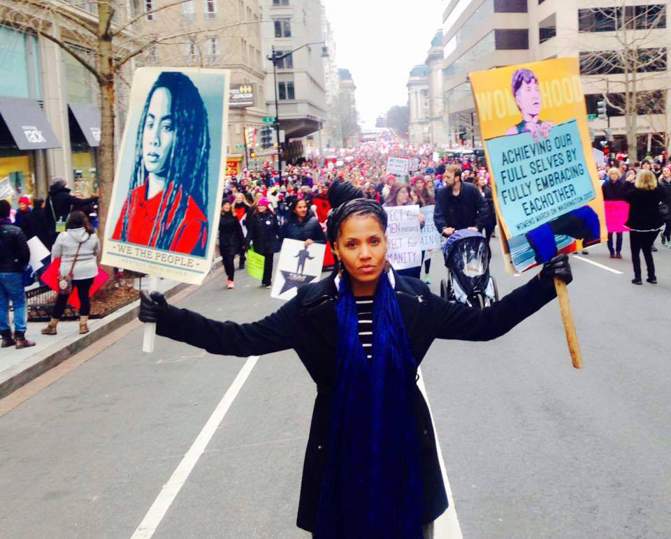 Photo of Shalom protesting